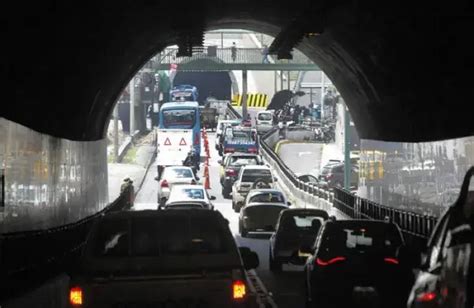 Nuevo Contraflujo En Quito Se Aplica En Av Mariscal Sucre Desde El 5