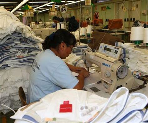 Exportaciones de sectores textil y confecciones en Perú crecieron 22 7