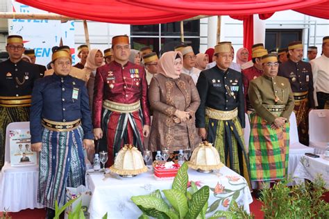 Ikuti Upacara Hardiknas Kapolres Gowa Kenakan Pakaian Adat Bugis