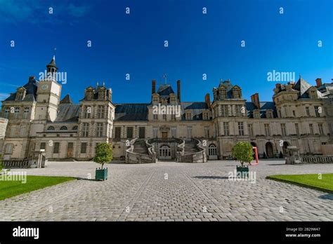 Chateau De Fontainebleau Hi Res Stock Photography And Images Alamy