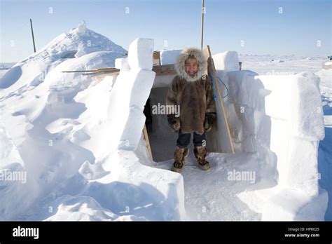 Inuit Igloo High Resolution Stock Photography and Images - Alamy