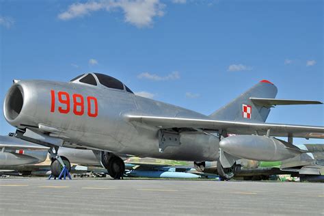 PZL Mielec Lim 2 1980 Red Polish Air Force Museum In Deb Flickr