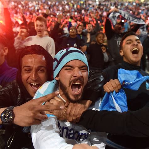 Le Journal De 12h30 Marseille Les Supporters Attendent Les Joueurs