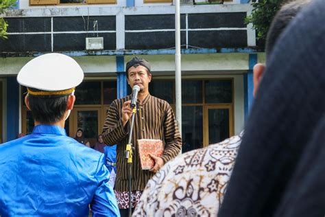 Dokumentasi Hardiknas Dan Halal Bihalal H Smkn Kota Kediri