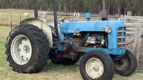 Fordson Super Major Cold Start And Run Around YouTube