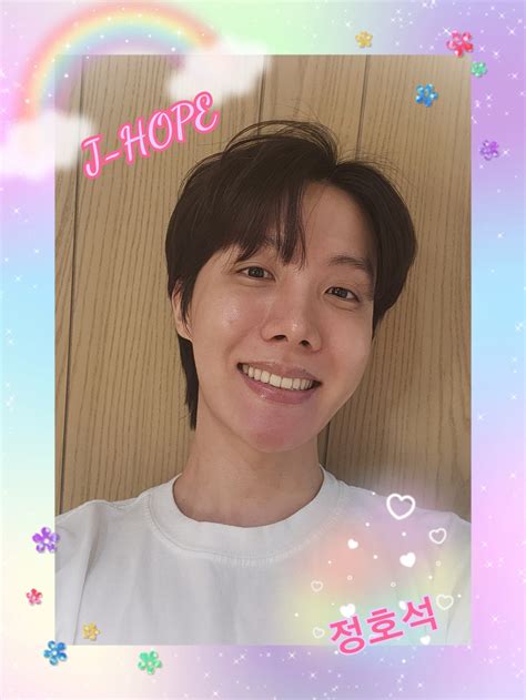 Bts Community Posts Tojhope この笑顔が、泣ける😢 ホビさんが、笑顔をくれたから、 涙をこらえながら、笑顔で