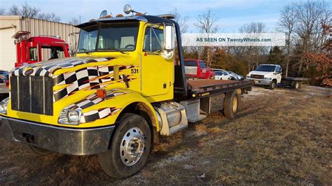 2004 Peterbilt 330