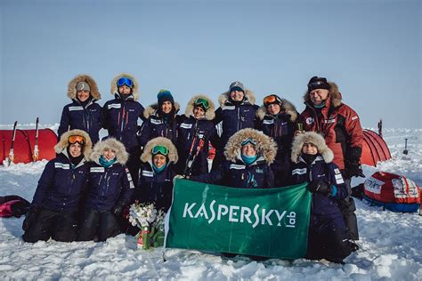 Women’s EuroArabian expedition arrives at the North Pole | Kaspersky ...