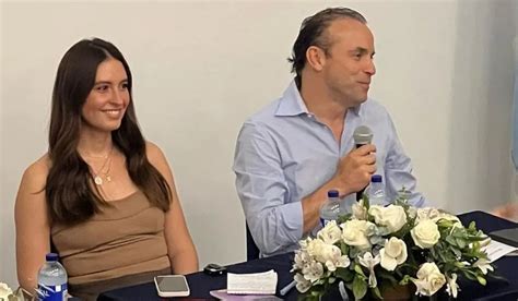 Alejandro Eder utiliza a Taliana Vargas como trofeo para la alcaldía de