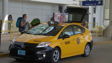 Imcdb Org Toyota Prius Iii Zvw In The Amazing Race