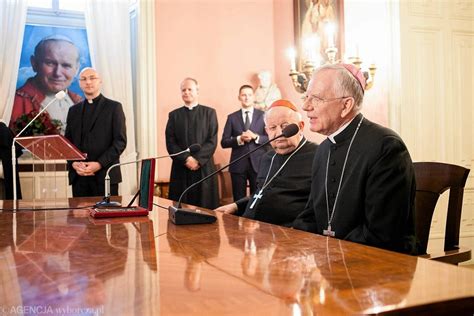 Abp Jędraszewski na emeryturze ma zamieszkać w rezydencji w centrum