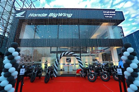 Honda 2wheelers Opens Honda Bigwing Topline In Kochi