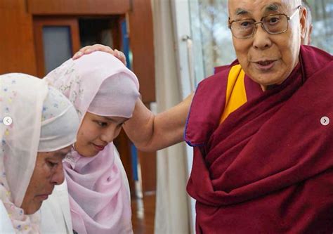 Tibetan Muslims straddle faith and tradition in China and India — Radio ...