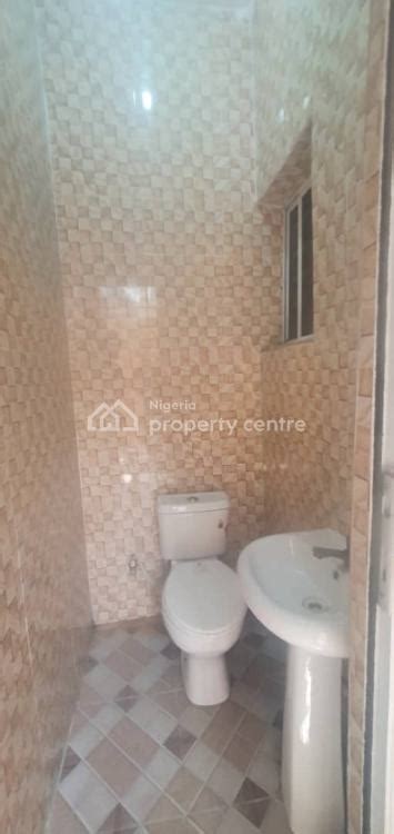 For Rent Nice Miniflat Toilets Prepaid Meter Car Park Off