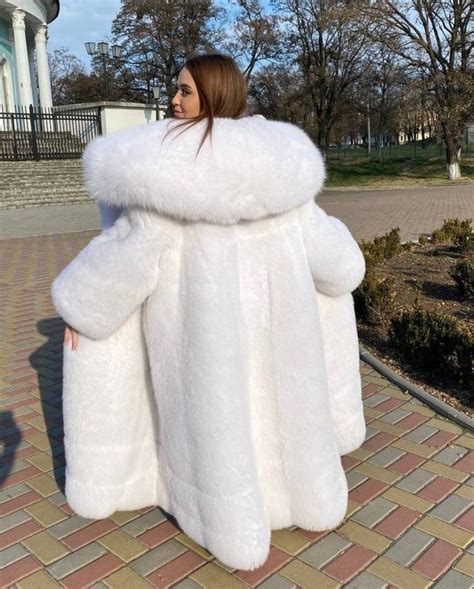 Luxury White Fox Fur Full Coat With Whole Skins Fur Coa Etsy Long Fur Coat White Fur Coat