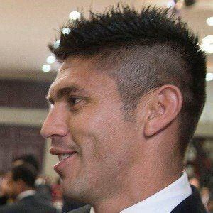 Oribe Peralta - Age, Family, Bio | Famous Birthdays