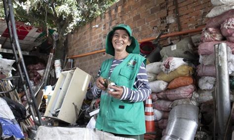 Empresa donó viviendas a recicladores de oficio y sus familias en