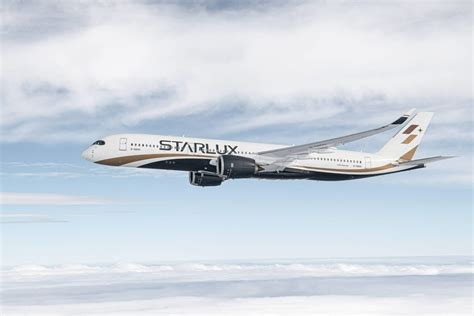 Starlux Y Alaska Airlines Celebran El Inicio De Los Servicios Entre