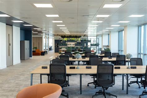 Discovering The Range Of Workspaces Offered In Canary Wharf Offices