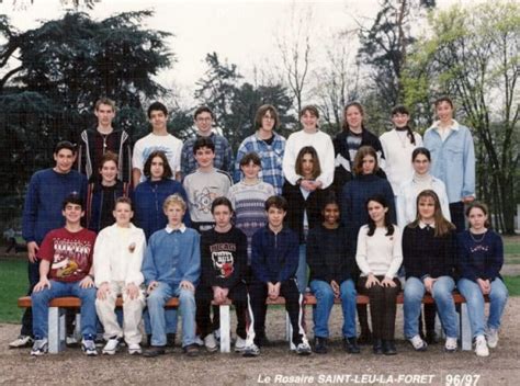 Photo De Classe Eme De Coll Ge Le Rosaire Copains D Avant