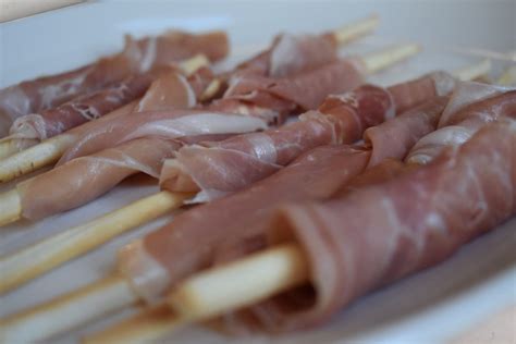 Prosciutto Wrapped Breadsticks Salty Crunchy Delicious And Easy To Make Prosciutto