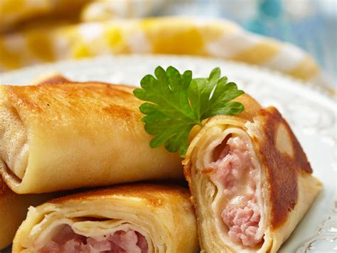 Crêpes roulées jambon béchamel Recette de Crêpes roulées jambon