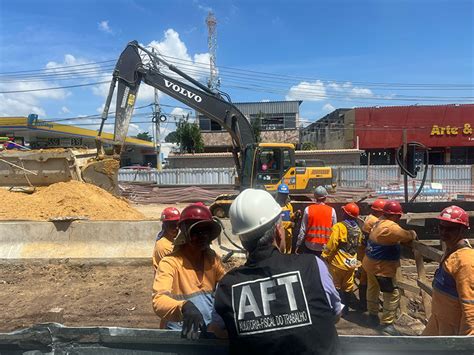 Auditores Fiscais Do Trabalho Do Rio De Janeiro Fiscalizam Obras Em