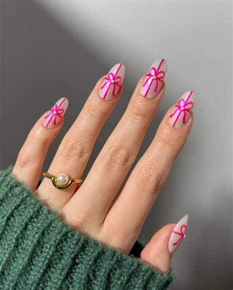 15 Christmas Nail Design You Will Fall In Love With