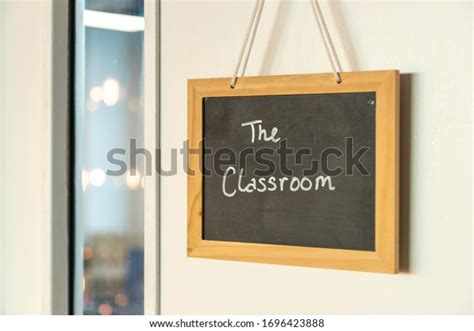 898 Classroom Door Sign Images, Stock Photos & Vectors | Shutterstock