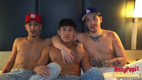 His First 3 WAY Bareback EXCLUSIVE 4 Mar Free HD Gay Porn