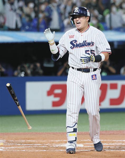 【ヤクルト】村上宗隆、今季最終戦で令和初、史上最年少での三冠王を獲得：中日スポーツ・東京中日スポーツ