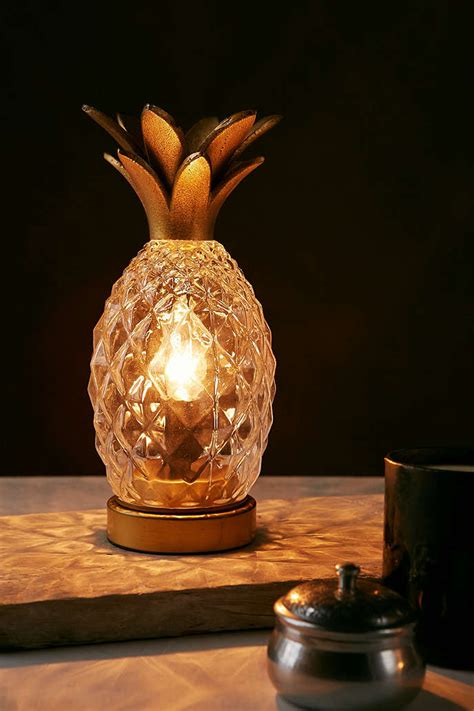 19 Ways To Decorate With Pineapples Photos Architectural Digest