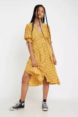 Faithfull The Brand Rafa Floral Midi Dress Urban Outfitters Uk