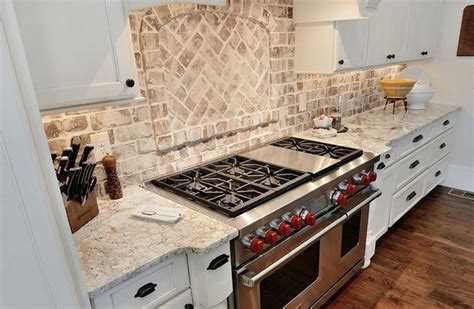 20 Faux Red Brick Backsplash