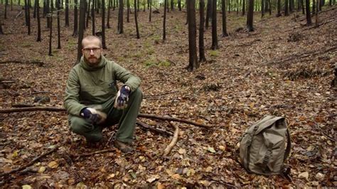 Jak Zbudować Szałas Bez Narzędzi Survival I Bushcraft Youtube