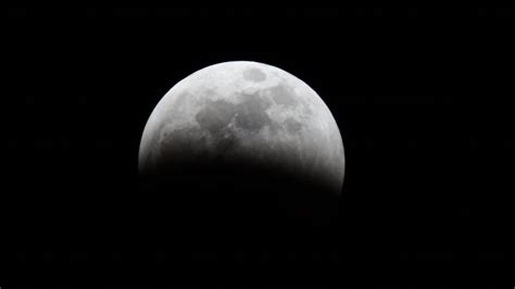 A qué hora inicia el eclipse lunar penumbral de hoy EN VIVO Revista