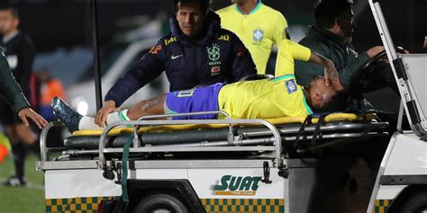 Calcio Grave Infortunio Per Neymar Rottura Crociato Anteriore