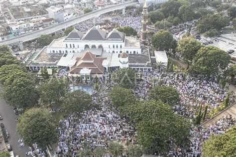 Shalat Idul Adha Di Palembang Antara Foto