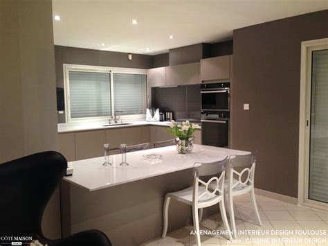 Cuisine Laque Taupe Et Silestone Blanc Avec Lot Central D Natoire