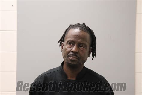 Recent Booking Mugshot For Victor Darnell Pace In Madison County Alabama