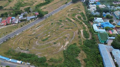 circuit track stock  images  backgrounds