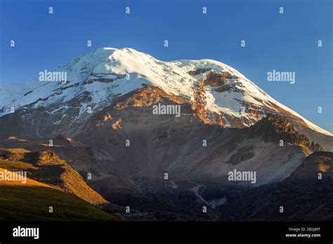 Volc N Chimborazo Ecuador Mientras Que No Es La Monta A Alta Por La