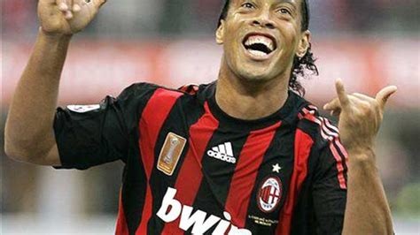 Ronaldinho Ga Cho O Bruxo Do Futebol E O Seu Grande Legado