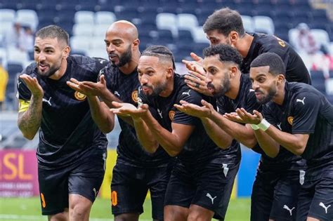 Qatar Un triplé de Delort donne la victoire à Umm Salal