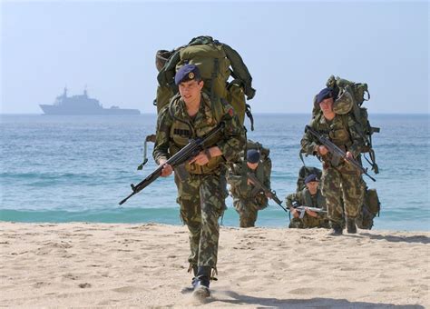 O Que É Fuzileiro Naval - Fuzileiros Navais de Portugal completam 400 anos - Poder Naval - Navios ...