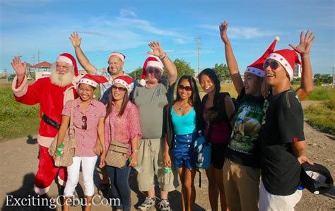 Santa And His Elves At A Squatters Area In Metro Cebu City Philippines