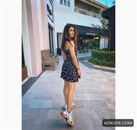 Fatima Sana Shaikh Hot Pics Collection January March AZNude