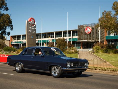 Holden Hr Foxkarts Shannons Club