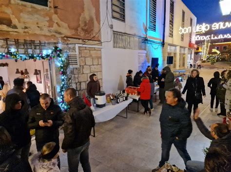 FOTOGALERIJA U Kalalargi održana donatorska večer za Plivački klub