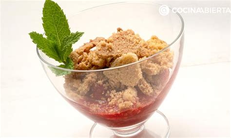 Crumble de frutos rojos la receta más fácil de Karlos Arguiñano